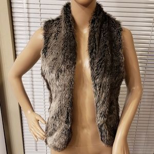 Euc Maurice's Faux Fur Vest Size Small